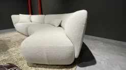 Discount Progettista Interni: Divano Blossom in Tessuto a 3999€. Un must per la tua casa! Divani