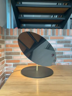 Davide Groppi Progettista interni: Scopri la lampada da tavolo Calvino di . Argento in offerta!- Lampade Da Tavolo