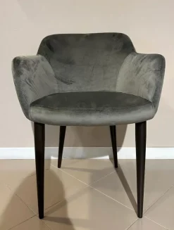 Outlet Progettista interni: Sedia Cecilia , braccioli, prezzo Outlet. Sedie