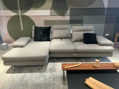 Richiedi ora il prezzo del divano Con penisola Toby wing nella fotografia Divani