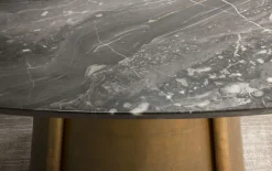 Richiedi ora il prezzo riservato del tavolo Balloon^Flou