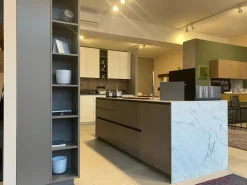 Outlet Scontata del 60%! Cucina ad isola in laccato opaco. Affrettati! Cucine Ad Isola|Cucine Moderne