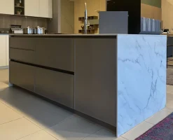 Outlet Scontata del 60%! Cucina ad isola in laccato opaco. Affrettati! Cucine Ad Isola|Cucine Moderne