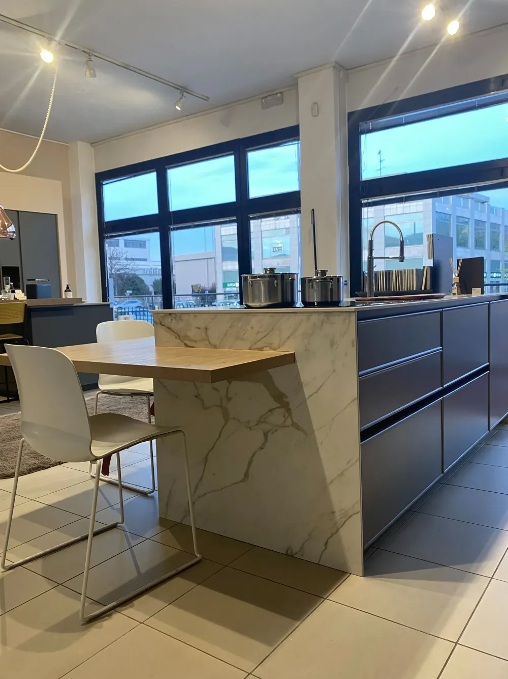 Outlet Scontata del 60%! Cucina ad isola in laccato opaco. Affrettati! Cucine Ad Isola|Cucine Moderne