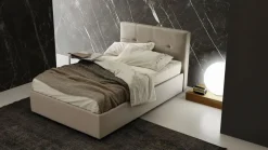 Clearance Scontato! Letto imbottito Alexia con gambe. Acquista ora! Letti