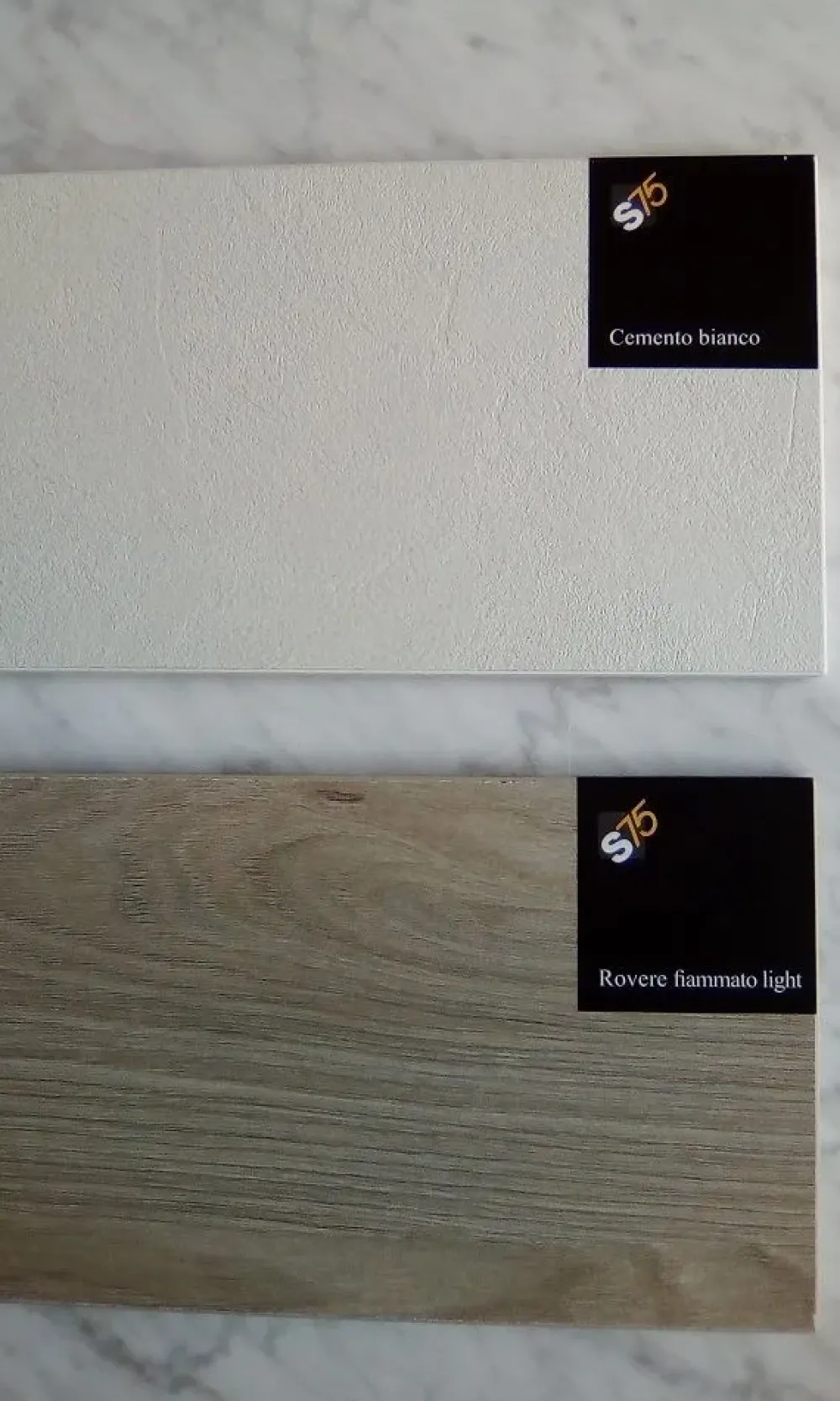 Sconto 40% su armadio Vision Icon. Ante scorrevoli in vetro bianco lucido. Offerta Outlet .^S75 Best