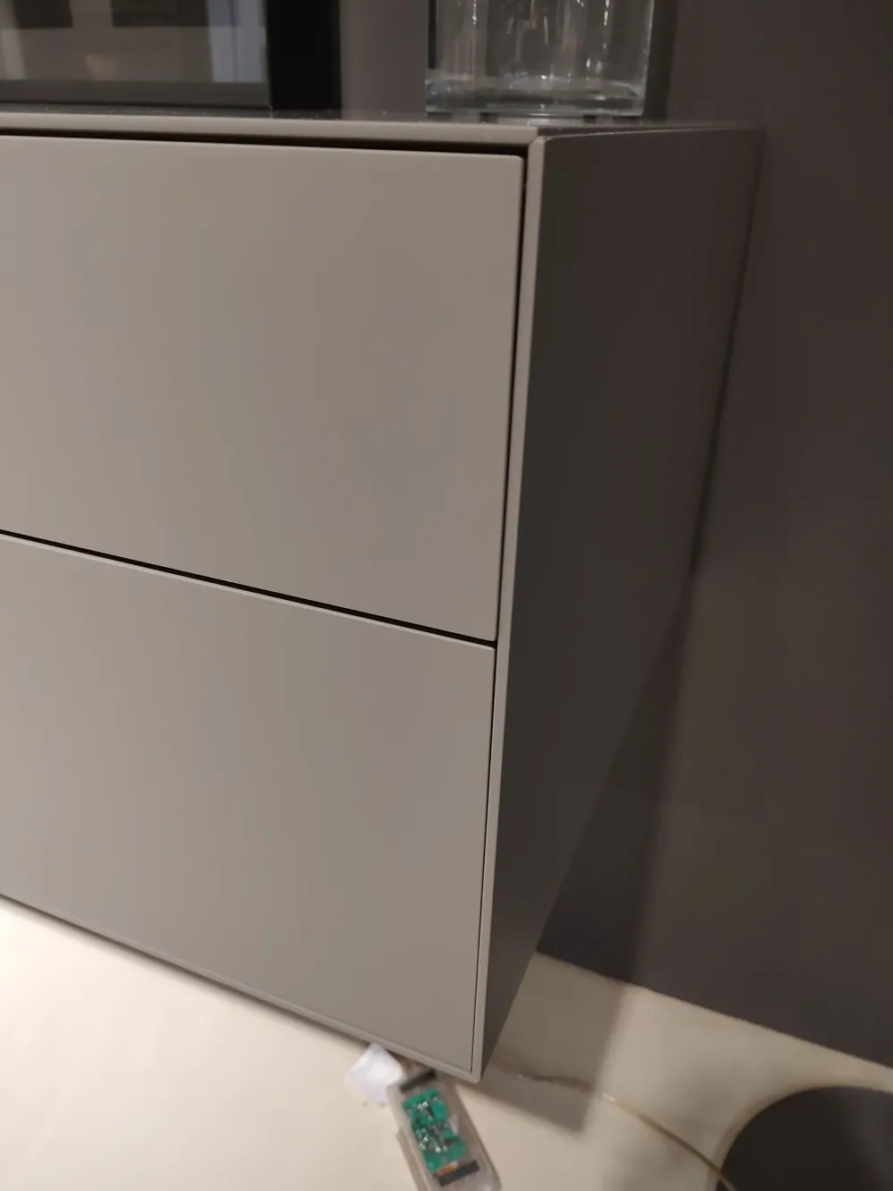 Sangiacomo Scopri il comodino Ecletto, laccato opaco a prezzo scontato!- Comodini