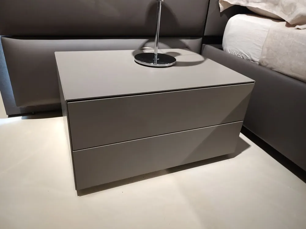 Sangiacomo Scopri il comodino Ecletto, laccato opaco a prezzo scontato!- Comodini