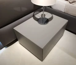 Sangiacomo Scopri il comodino Ecletto, laccato opaco a prezzo scontato!- Comodini