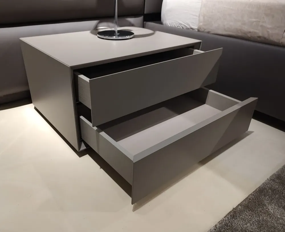 Sangiacomo Scopri il comodino Ecletto, laccato opaco a prezzo scontato!- Comodini