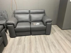 Clearance Scopri il divano William di a un prezzo imbattibile! Divani