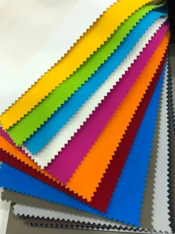 Outlet Scopri il Letto moderno Marvin con uno sconto del 30%! Letti