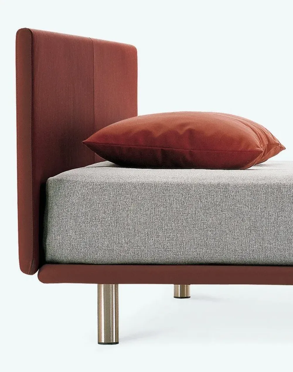 Scopri il prezzo riservato del letto Milano nella fotografia^Zanotta Discount