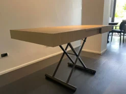 Altacom Scopri il Tavolo Allungabile Calypso , perfetto per arredare il tuo studio! Disponibile.- Tavoli