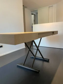 Altacom Scopri il Tavolo Allungabile Calypso , perfetto per arredare il tuo studio! Disponibile.- Tavoli