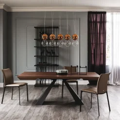 Online Scopri il tavolo Eliot Wood Drive di a prezzi outlet! Tavoli