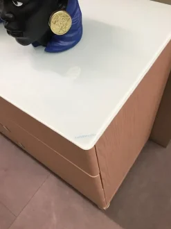 Hot Scopri la cassettiera in legno Tesera, con distribuzione di grandi marchi a prezzo scontato. Cassettiere