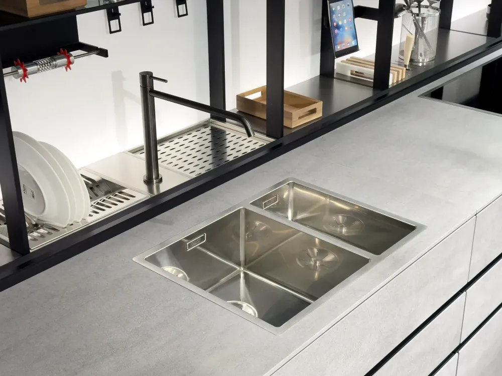 Scopri la cucina Artematica vitrum di in OFFERTA OUTLET^Valcucine