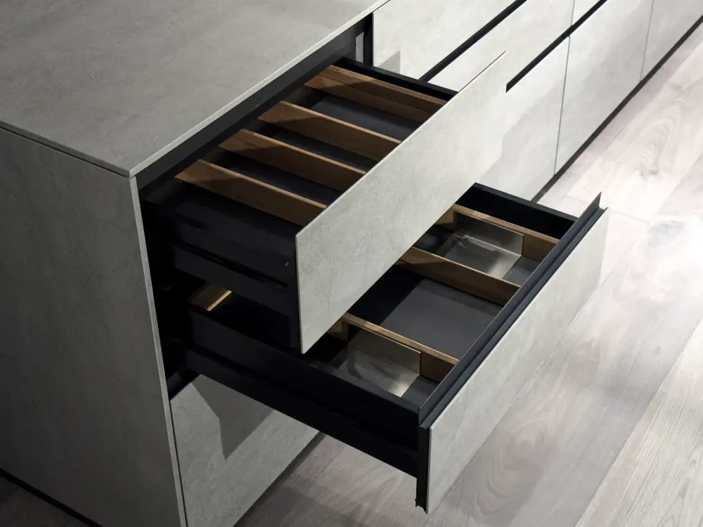 Scopri la cucina Artematica vitrum di in OFFERTA OUTLET^Valcucine