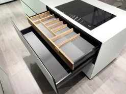 Scopri la cucina Artematica vitrum di in OFFERTA OUTLET^Valcucine