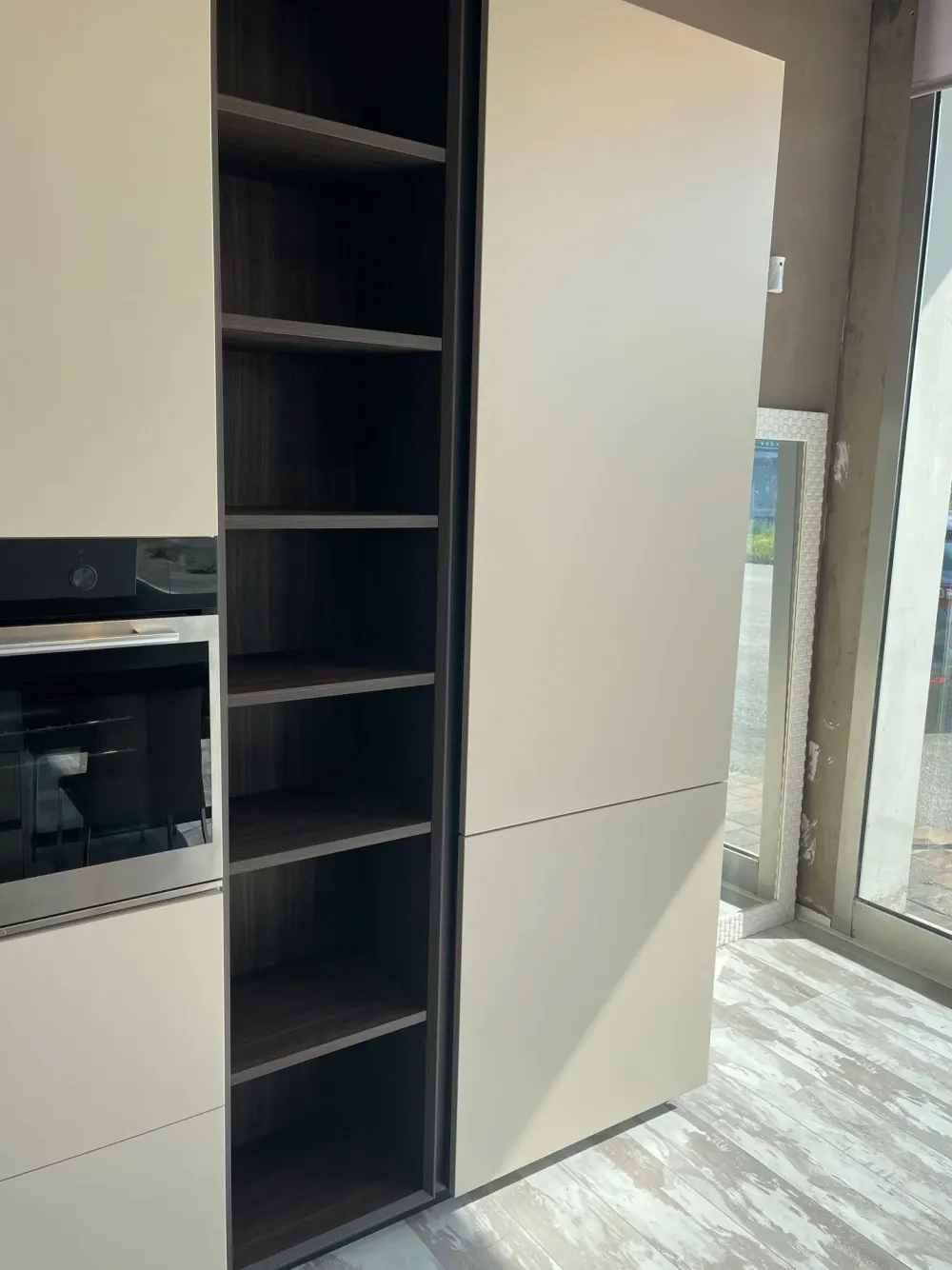 Scopri la cucina Atelier moderna in altri colori con penisola Aster scontata del 60%!^Aster cucine Best