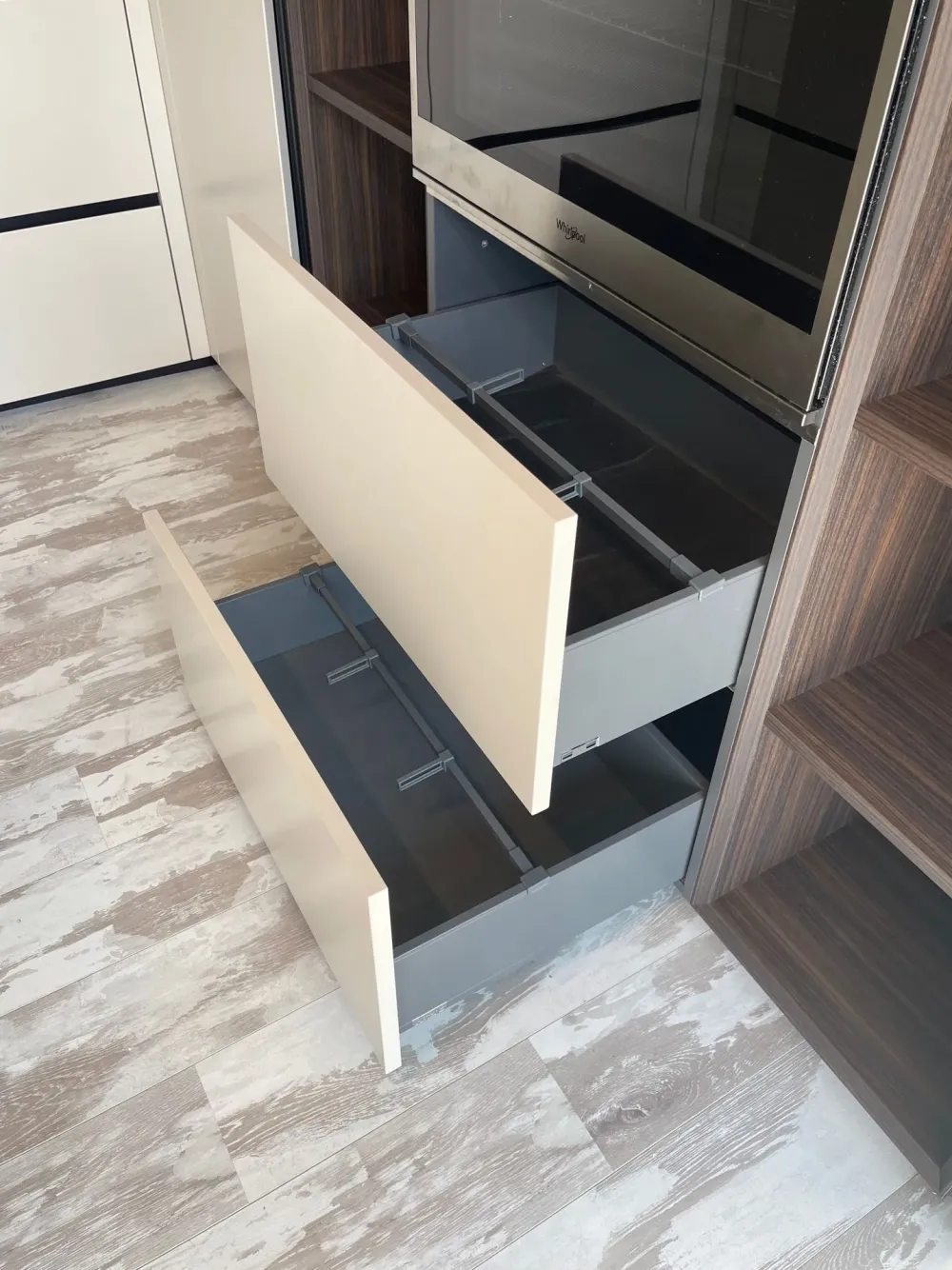 Scopri la cucina Atelier moderna in altri colori con penisola Aster scontata del 60%!^Aster cucine Best