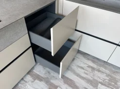 Scopri la cucina Atelier moderna in altri colori con penisola Aster scontata del 60%!^Aster cucine Best