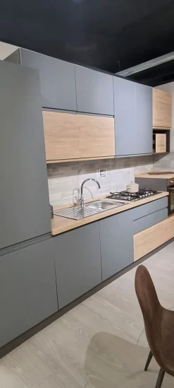 Net Cucine Scopri la cucina moderna rovere chiaro Net a 3400€! New Kelly lineare, un'occasione!- Cucine Lineari|Cucine Moderne