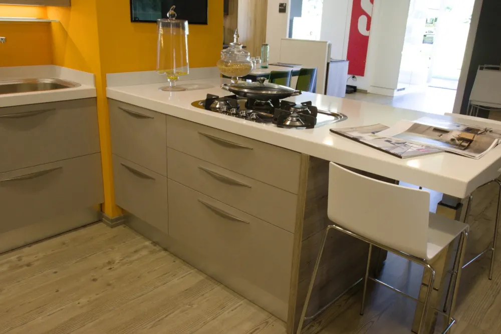 Scavolini Scopri la cucina Mood con sconto del 54%! Un'ottima scelta per l'architetto.- Cucine Con Penisola|Cucine Moderne