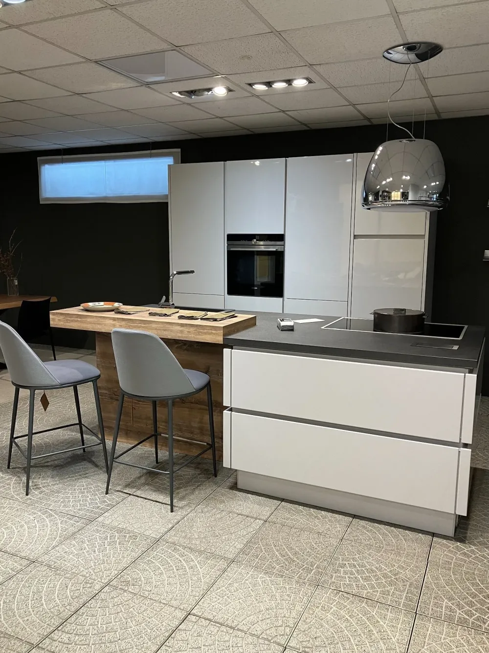 Nobilia Scopri la CUCINA ad isola Grigio Seta SCONTATA del 59% sull'eCommerce!- Cucine Ad Isola|Cucine Design
