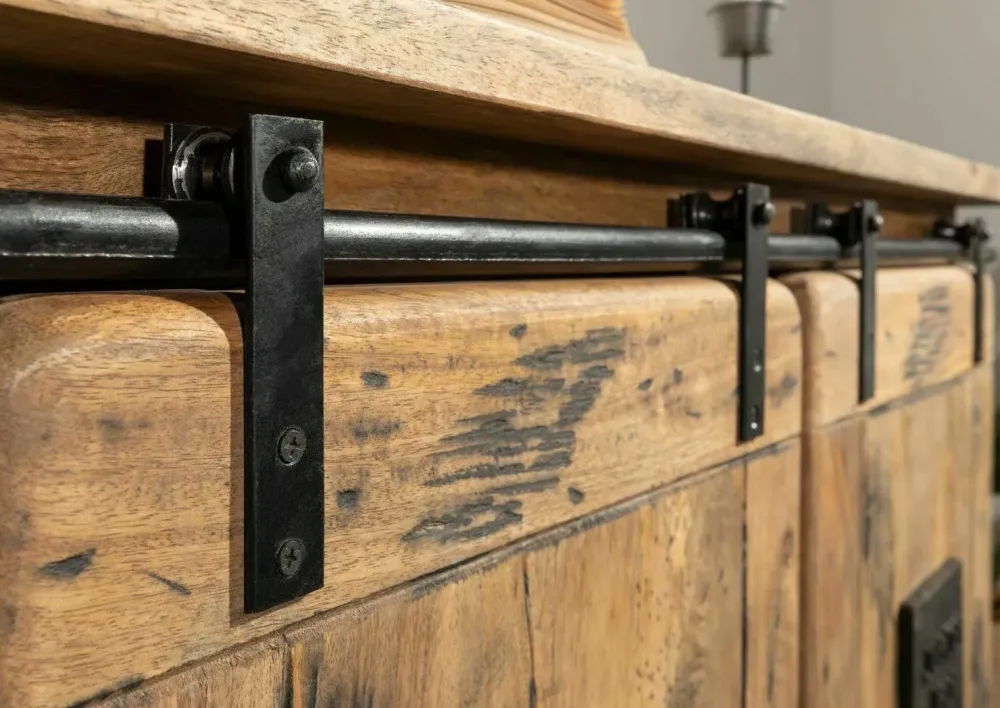 Discount Scopri la Libreria industrial newport con scala etnica a prezzo scontato. Outlet arredamento! Librerie