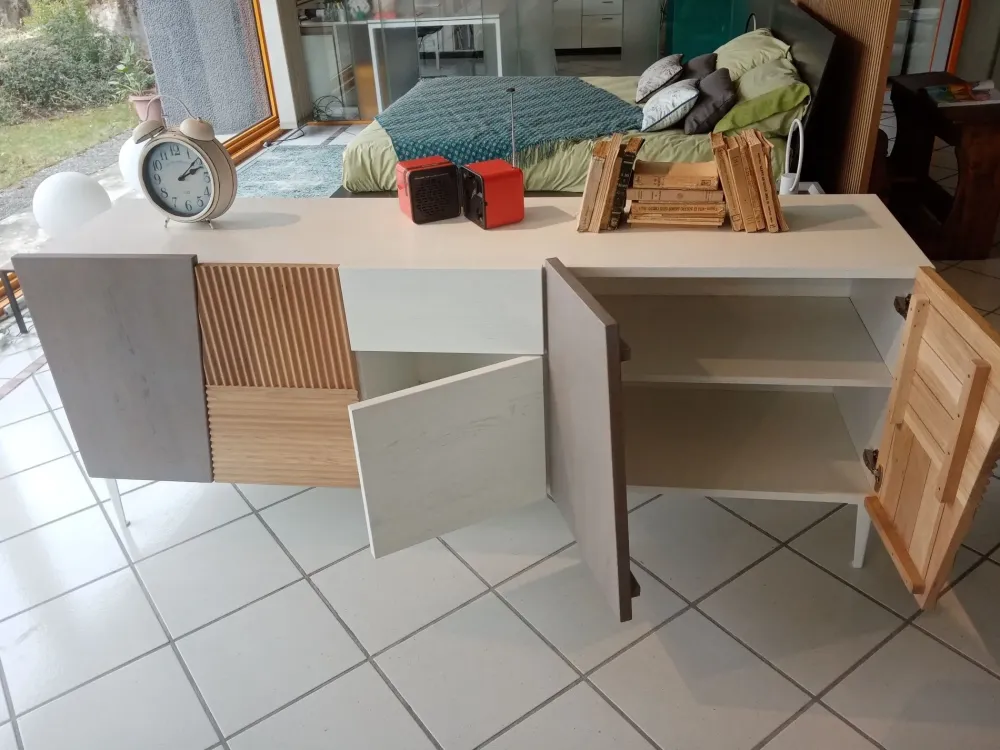 Devina Nais Scopri la Madia Collezione Zero di scontata. Stile moderno, per arredare con gusto.- Madie