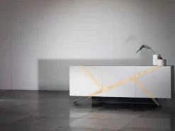 Scopri la Madia di in legno Kappa a prezzo scontato! Un'occasione imperdibile per arredare con stile.^Artigianale Clearance