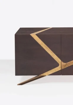 Scopri la Madia di in legno Kappa a prezzo scontato! Un'occasione imperdibile per arredare con stile.^Artigianale Clearance