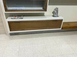 Online Scopri la parete attrezzata Melograno 96 di in OFFERTA OUTLET! Pareti Attrezzate