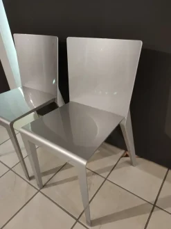 Scopri la sedia Alfa con prezzo scontato: senza braccioli, comoda e di stile!^Molteni & C New