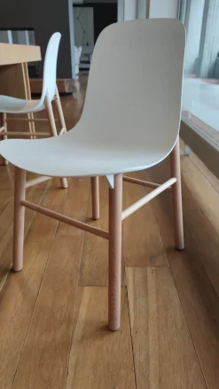 Kristalia Scopri la Sedia Sharky di con uno sconto imperdibile!- Sedie