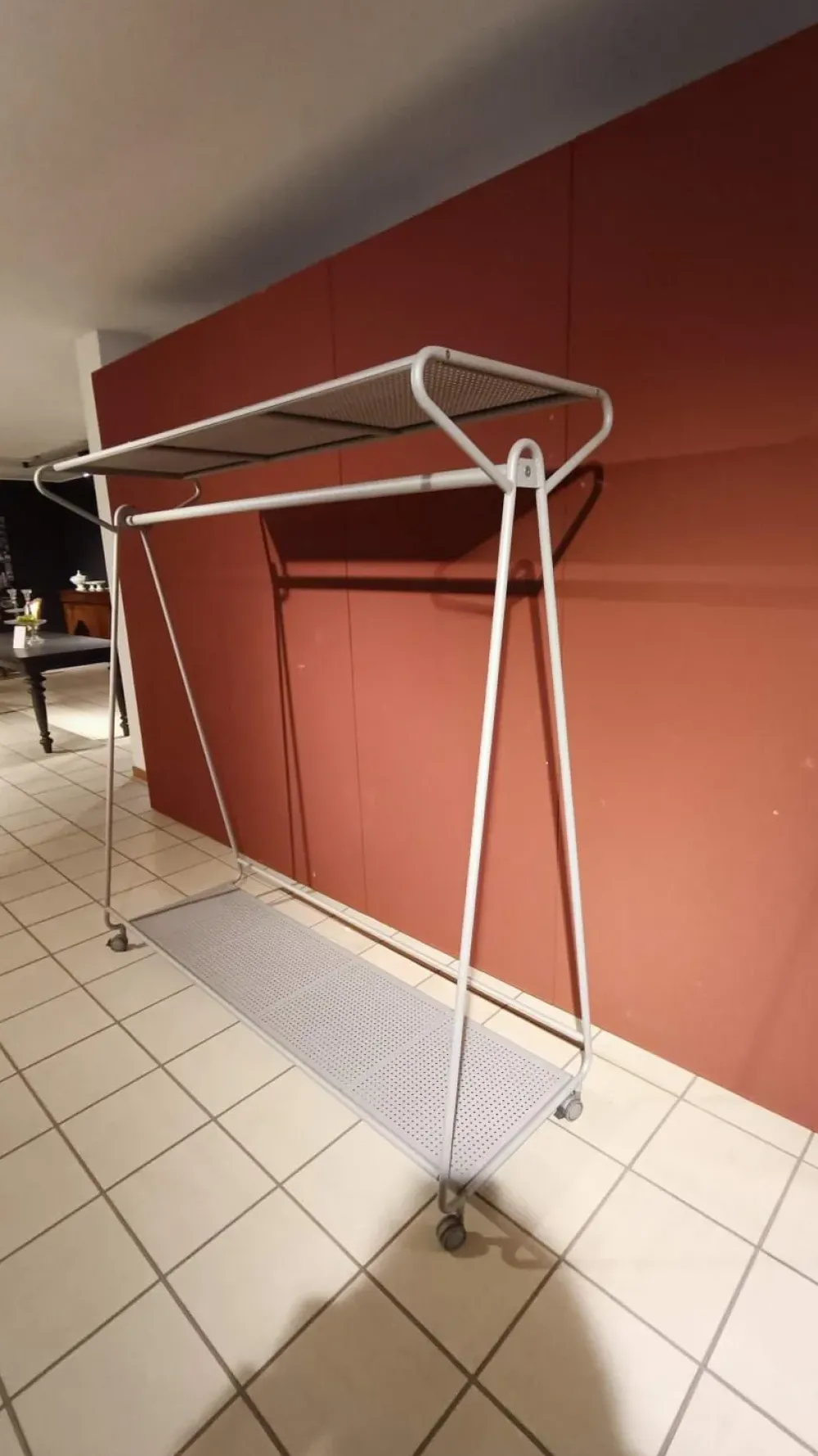 New Scopri l'Appendiabiti al prezzo scontato! Un design unico per arredare la tua casa. Appendiabiti