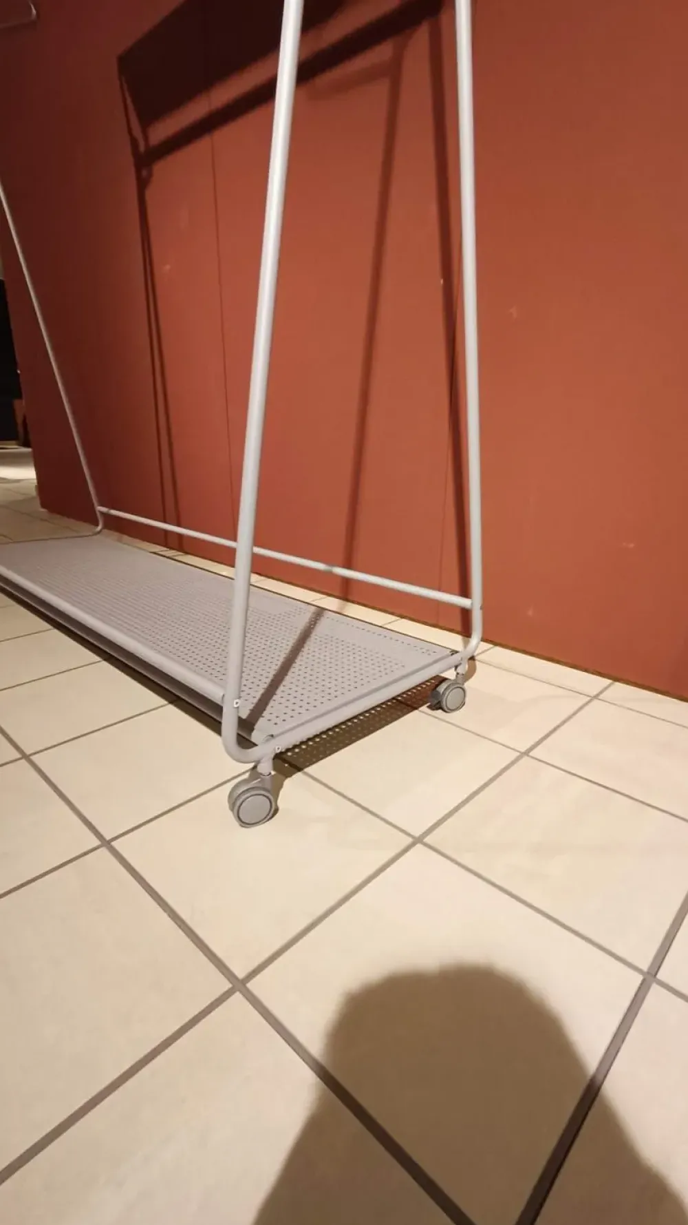 New Scopri l'Appendiabiti al prezzo scontato! Un design unico per arredare la tua casa. Appendiabiti