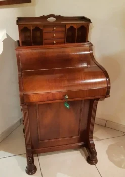 Hot Scrivania d'antiquariato in stile neoclassico a prezzo Outlet Antiquariato