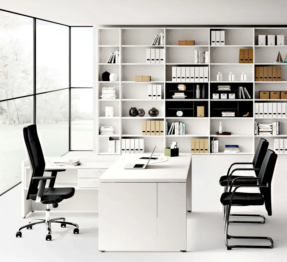 Clearance Scrivania direzionale Direzionale delta e poltrona in legno in Offerta Outlet Arredo Ufficio