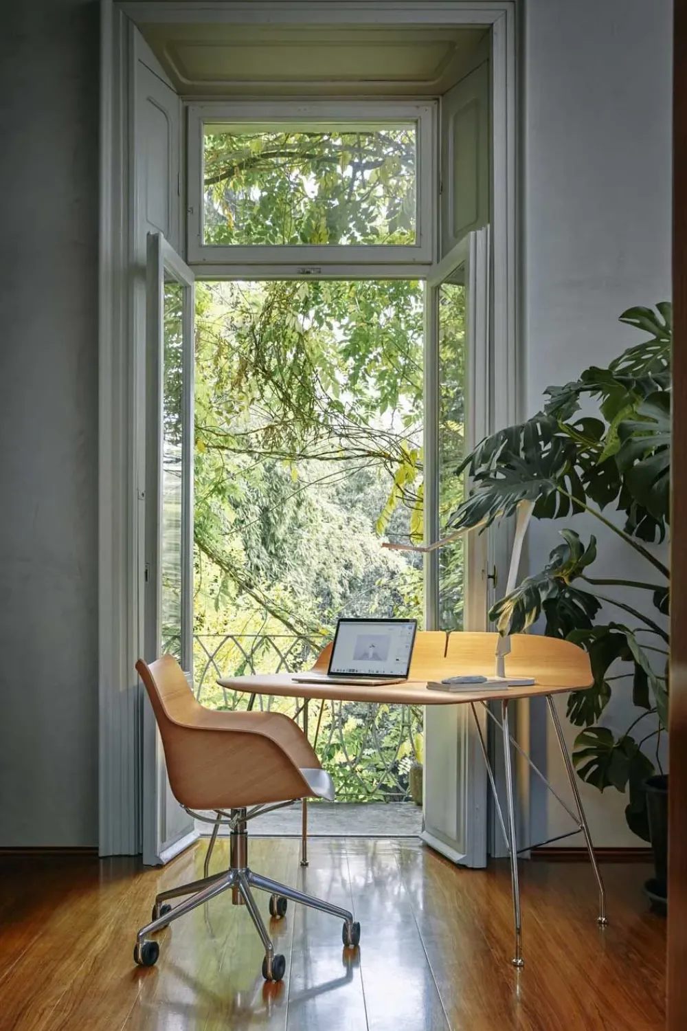 Scrivania direzionale Earl of wood a prezzo scontato^Kartell Clearance