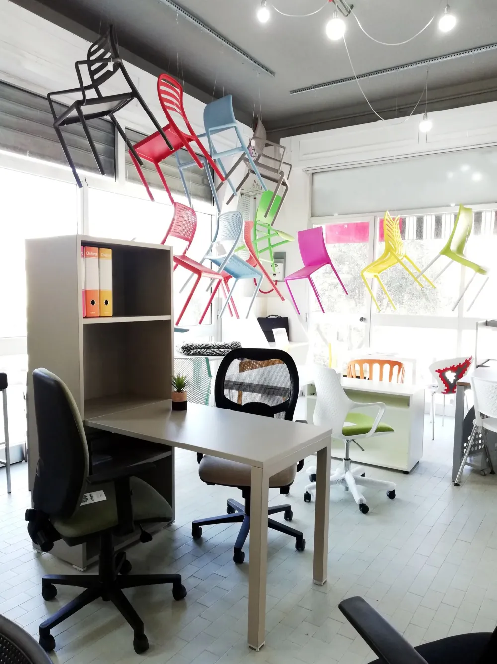 Scrivania direzionale in legno Luca - postazione home office con sedia a prezzi convenienti^Las Mobili