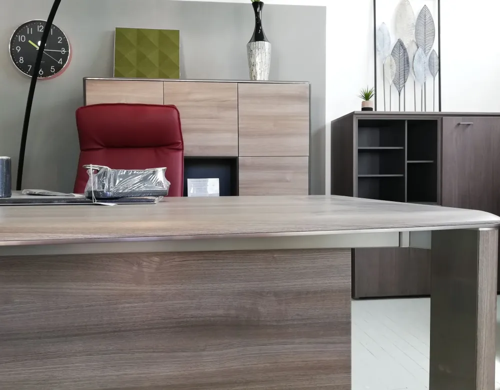 Scrivania direzionale in legno Direzionale iulio a marchio a prezzi convenienti^Las Mobili New