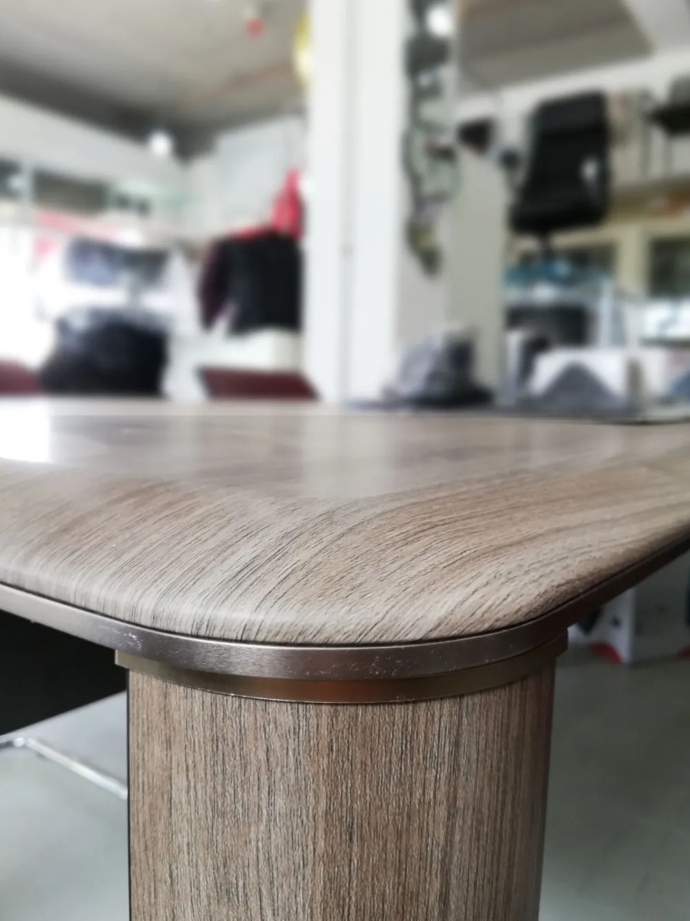 Scrivania direzionale in legno Direzionale iulio a marchio a prezzi convenienti^Las Mobili New