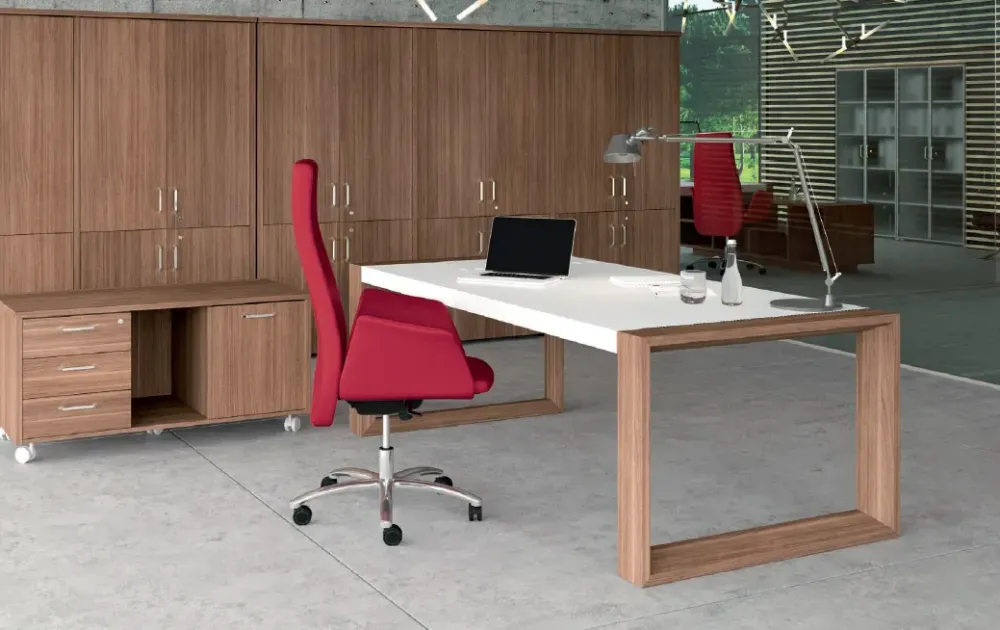 Flycom Scrivania direzionale modello Scrivania direzionale forma e mobiletto in legno ad un prezzo vantaggioso- Arredo Ufficio