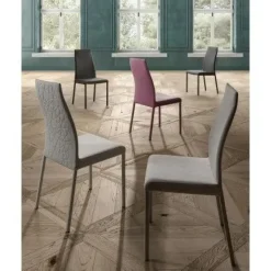 Sedia Blitz plus da soggiorno realizzata in ecopelle scontata del 45%^Ozzio Discount