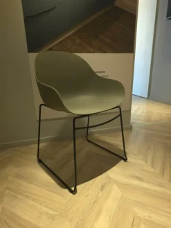 Outlet Sedia con braccioli 2 sedie academy ac connubia spedibili  di a prezzo scontato Sedie