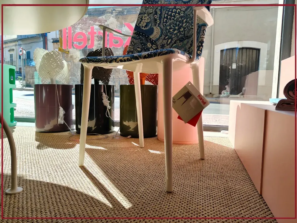 Sedia con braccioli Hhh di a prezzo scontato^Kartell