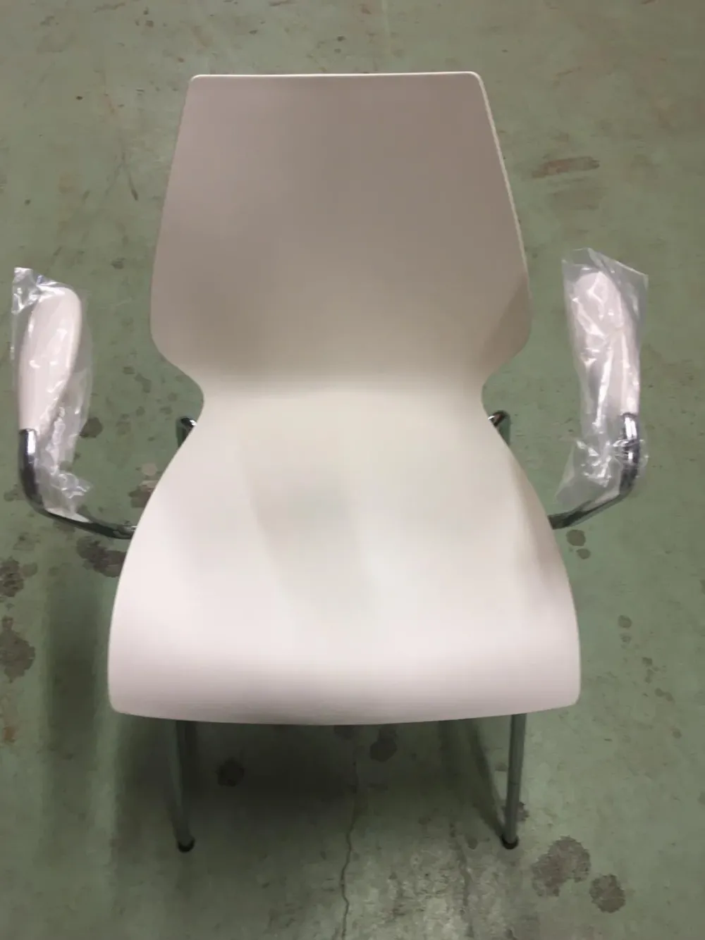 Sedia con braccioli Maui di a prezzo scontato^Kartell Hot